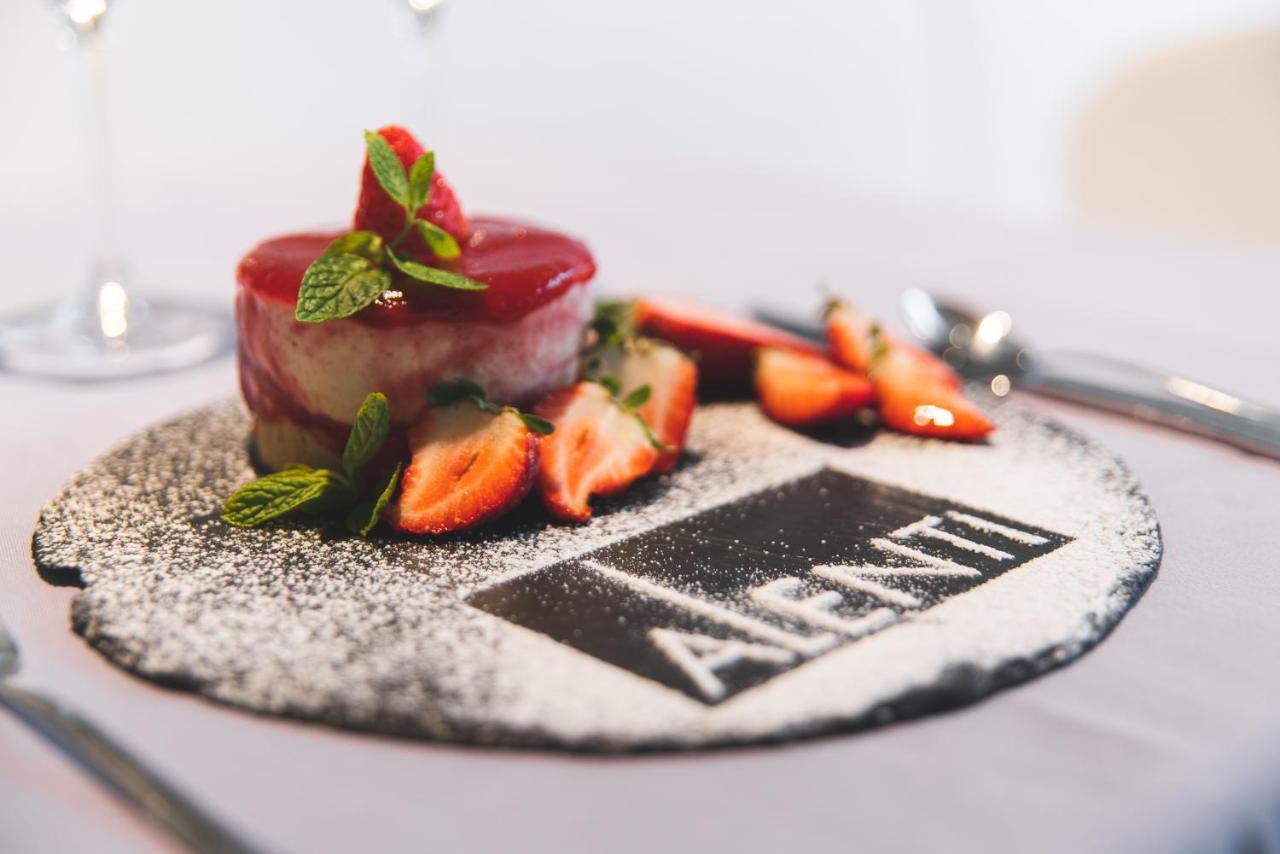 Alenti Sitges Hotel Εξωτερικό φωτογραφία